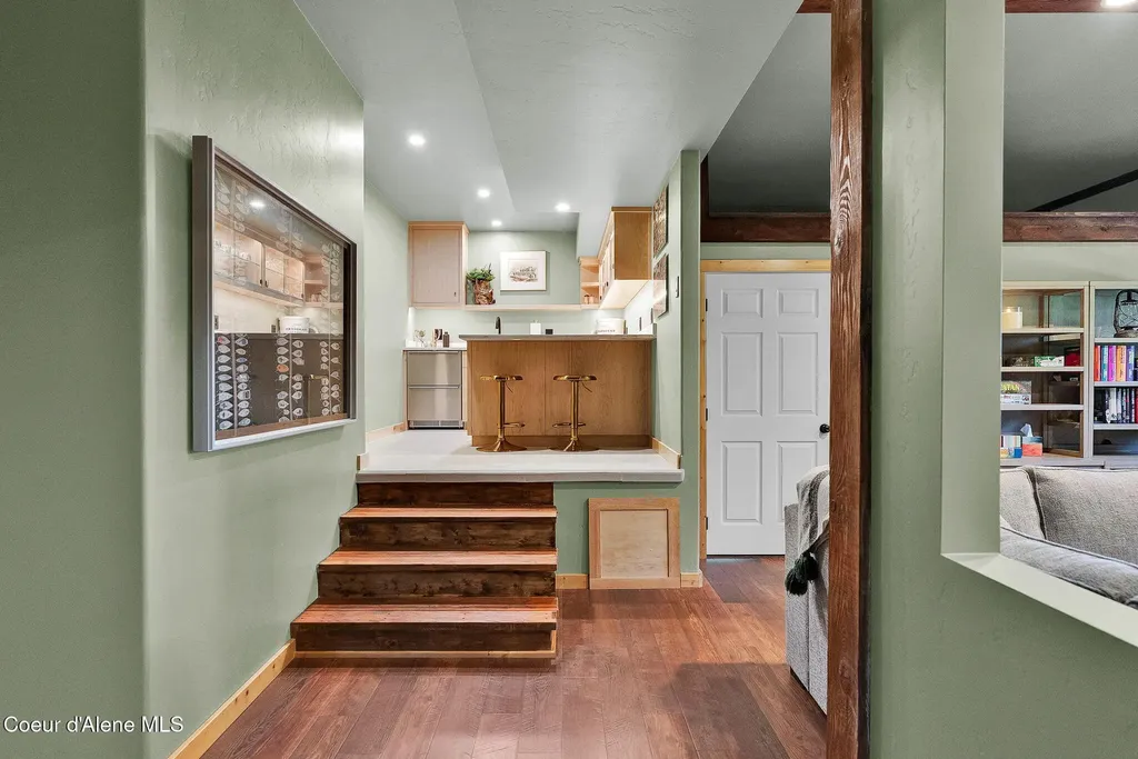 316 Brisboys Road Sagle ID 83860