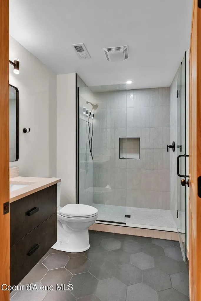 316 Brisboys Road Sagle ID 83860