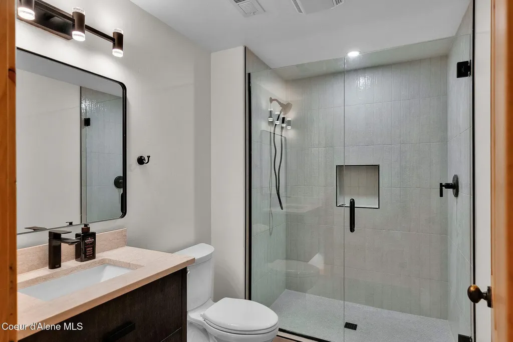316 Brisboys Road Sagle ID 83860