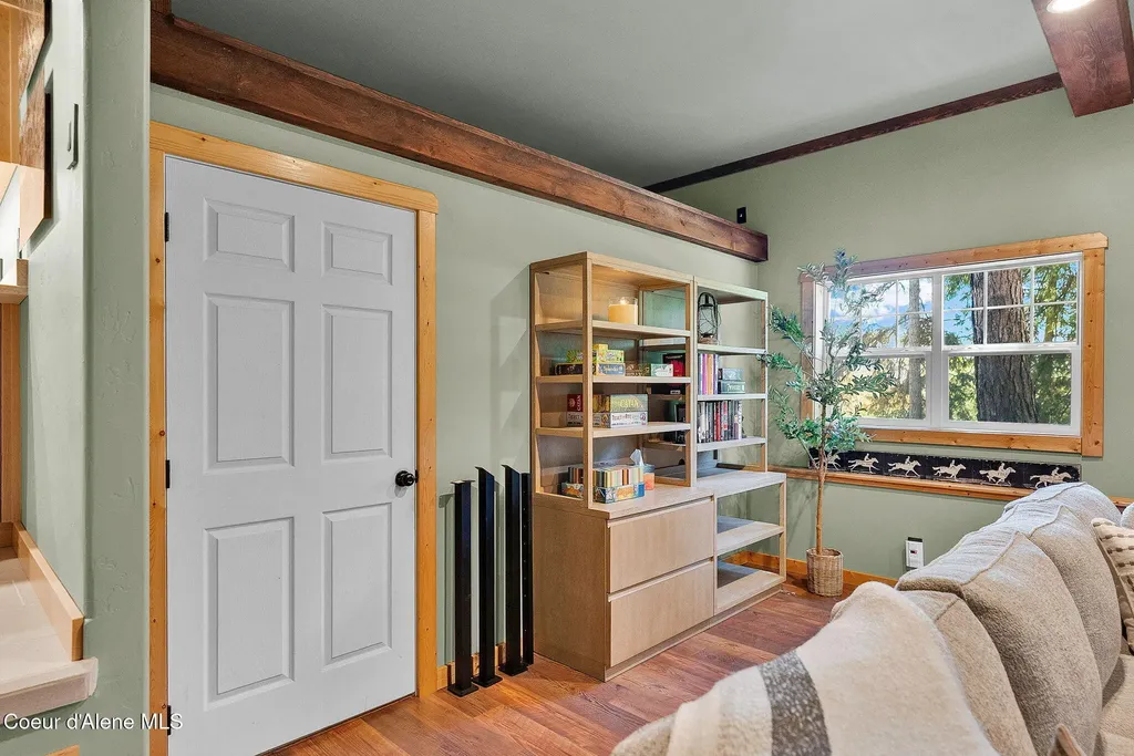 316 Brisboys Road Sagle ID 83860