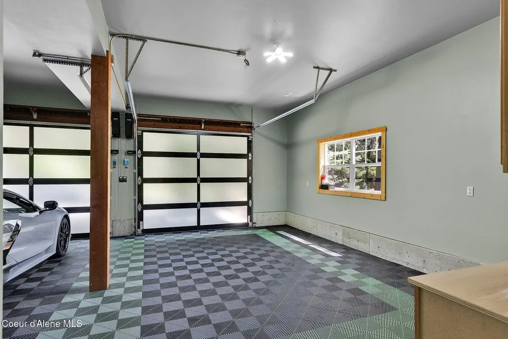 316 Brisboys Road Sagle ID 83860