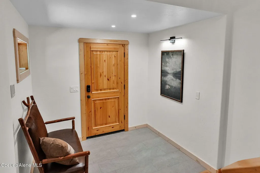 316 Brisboys Road Sagle ID 83860