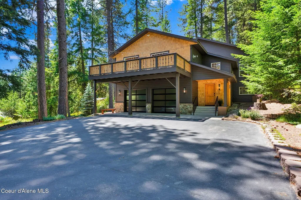 316 Brisboys Road Sagle ID 83860
