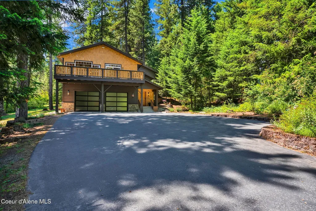 316 Brisboys Road Sagle ID 83860