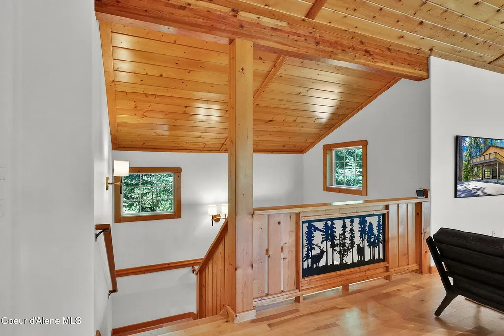 316 Brisboys Road Sagle ID 83860