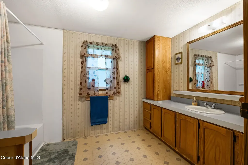 2409&2413 N Boyer Avenue Sandpoint ID 83864