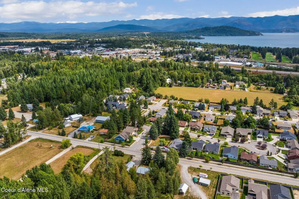 2409&2413 N Boyer Avenue Sandpoint ID 83864