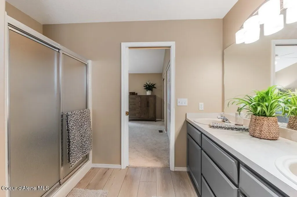 1193 W Woodlawn Drive Hayden ID 83835