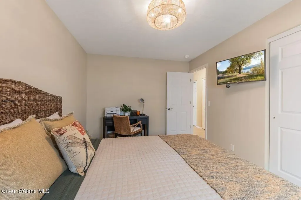 1193 W Woodlawn Drive Hayden ID 83835