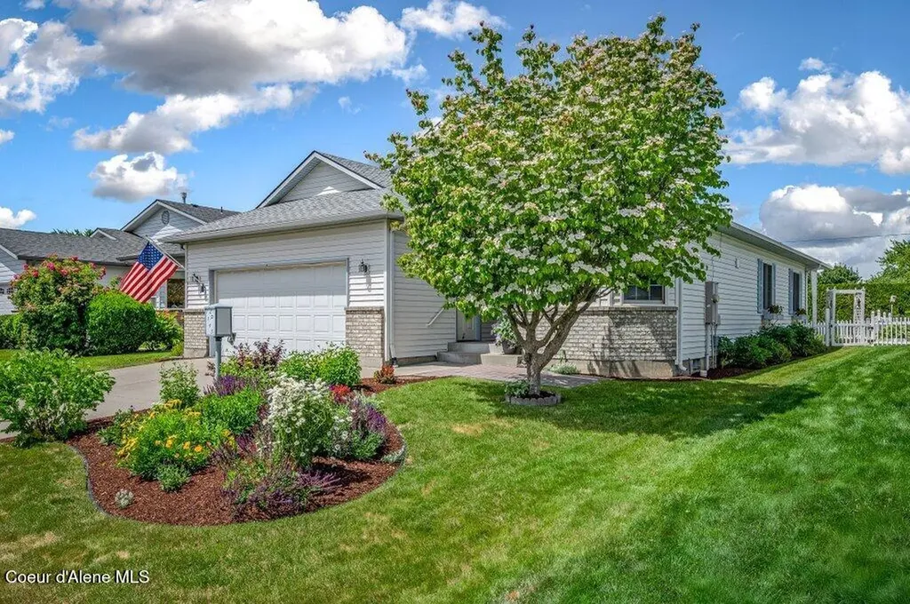 1193 W Woodlawn Drive Hayden ID 83835
