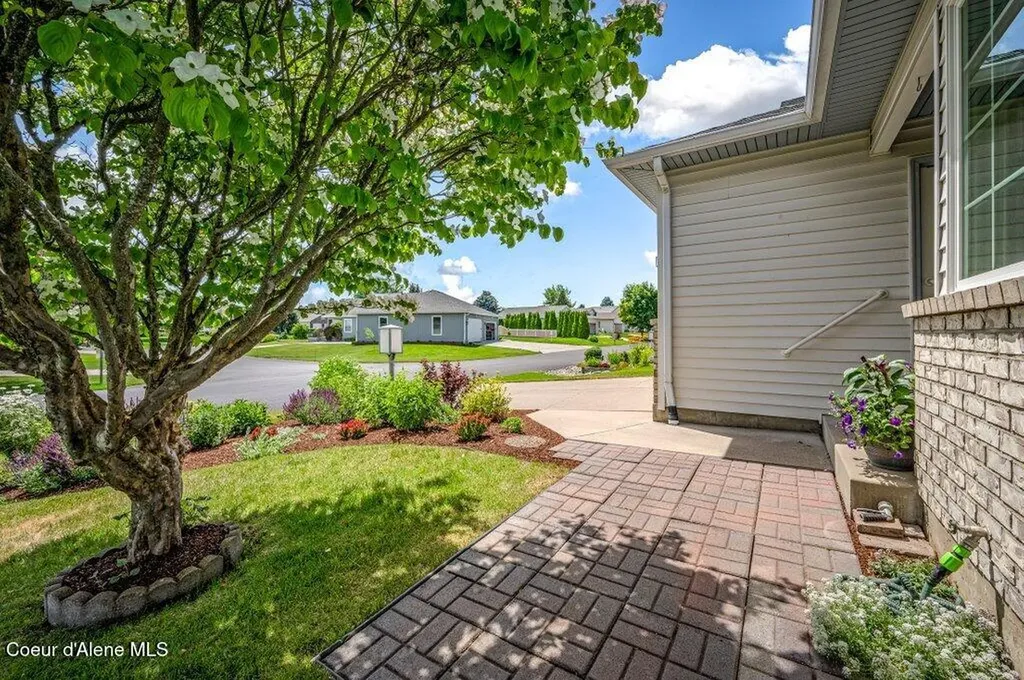 1193 W Woodlawn Drive Hayden ID 83835