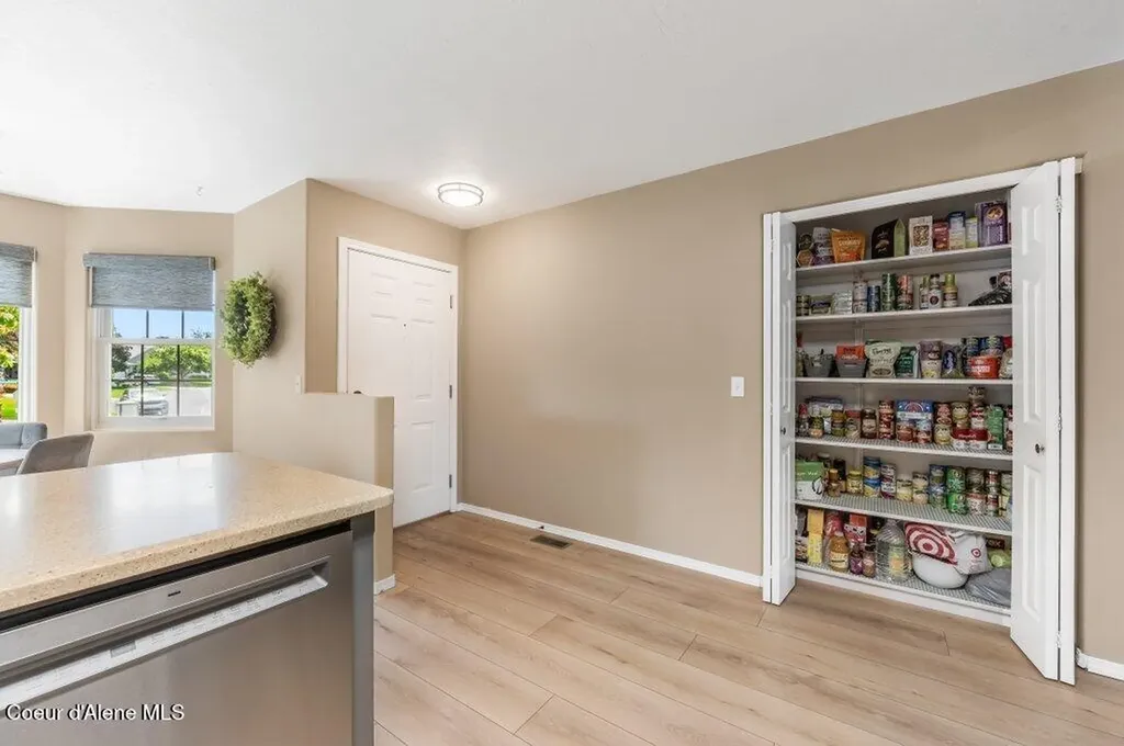 1193 W Woodlawn Drive Hayden ID 83835