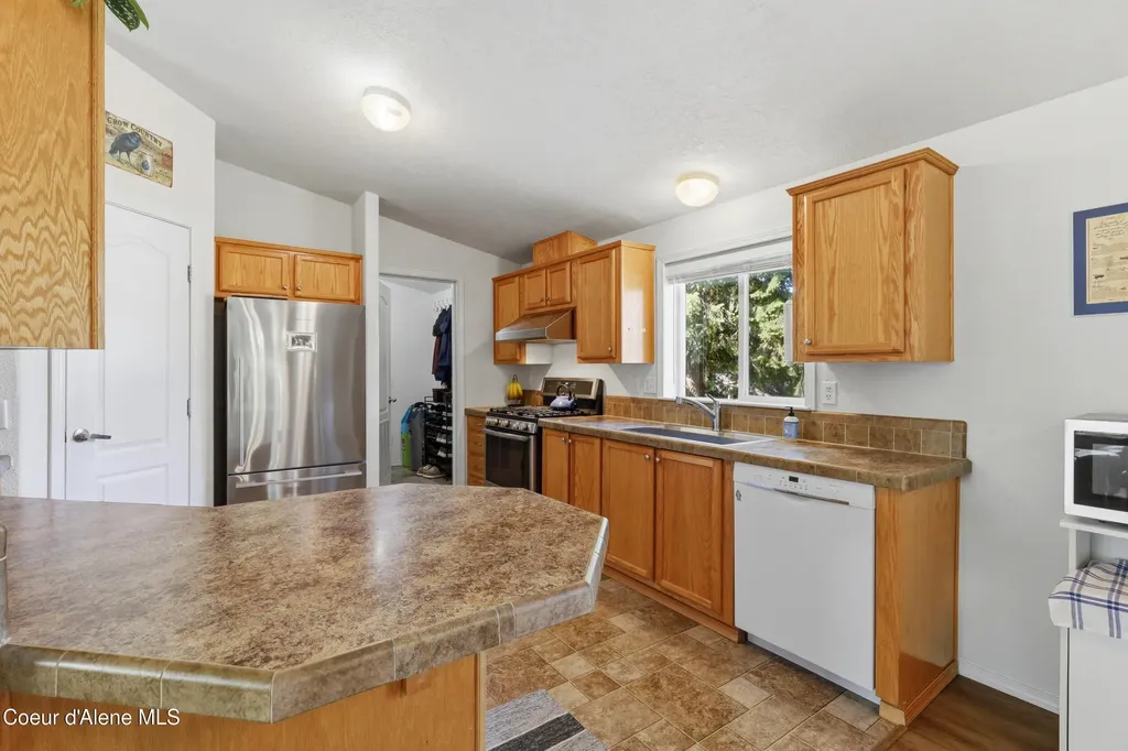 32850 N 3rd Avenue Spirit Lake ID 83869
