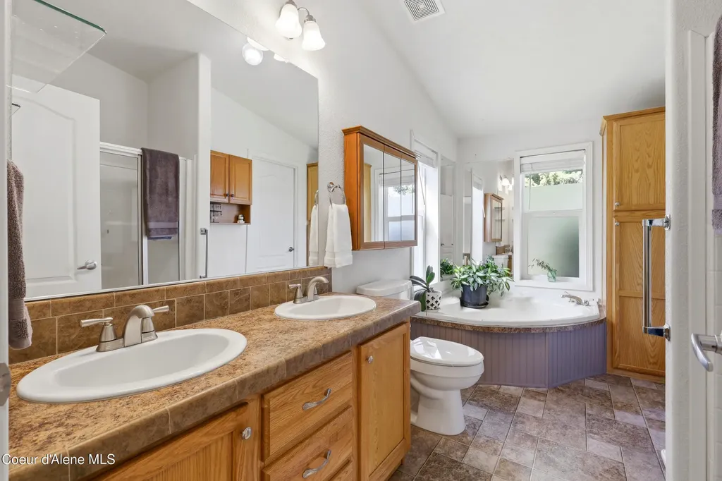 32850 N 3rd Avenue Spirit Lake ID 83869