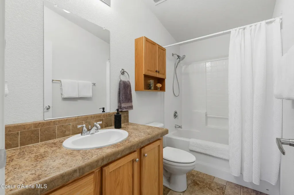 32850 N 3rd Avenue Spirit Lake ID 83869