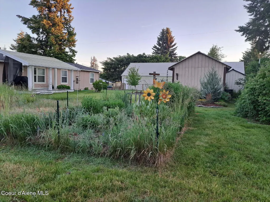32850 N 3rd Avenue Spirit Lake ID 83869