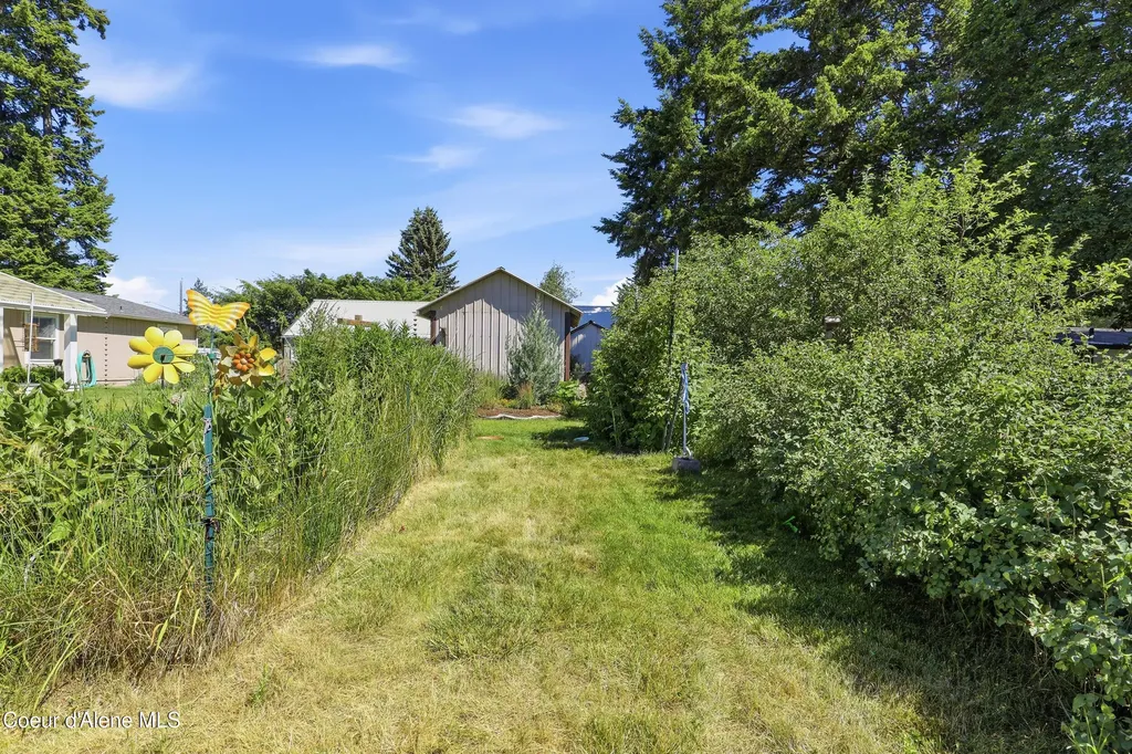 32850 N 3rd Avenue Spirit Lake ID 83869