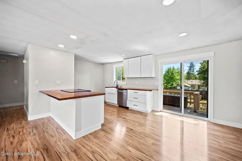 8247 W Montana Street Rathdrum ID 83858
