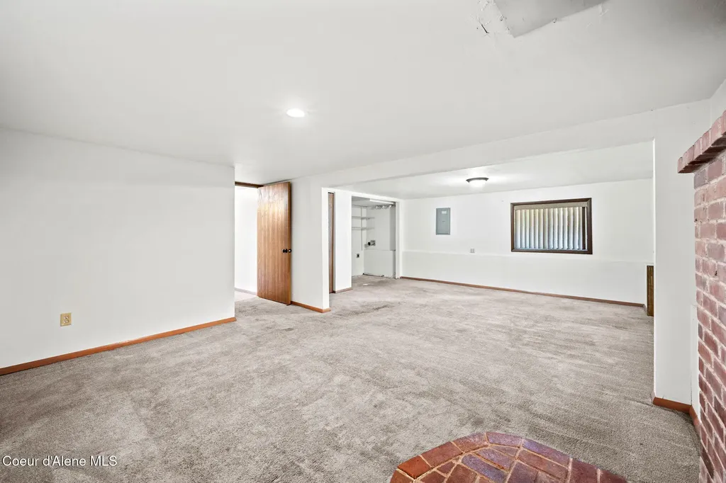 8247 W Montana Street Rathdrum ID 83858