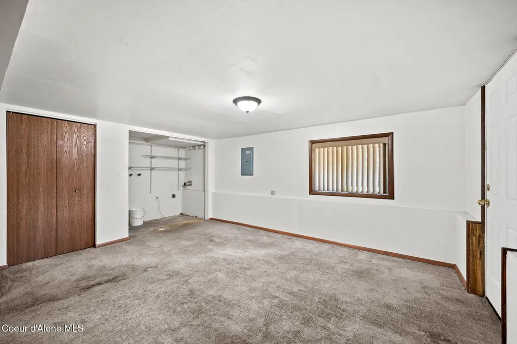 8247 W Montana Street Rathdrum ID 83858
