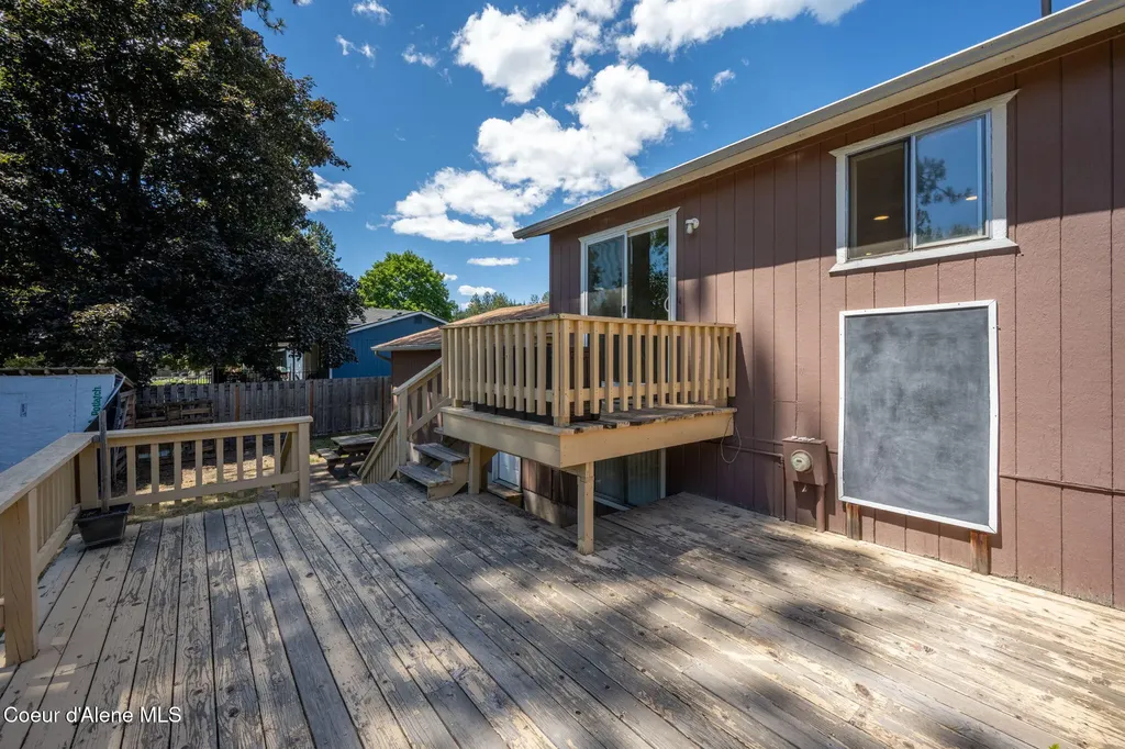 8247 W Montana Street Rathdrum ID 83858