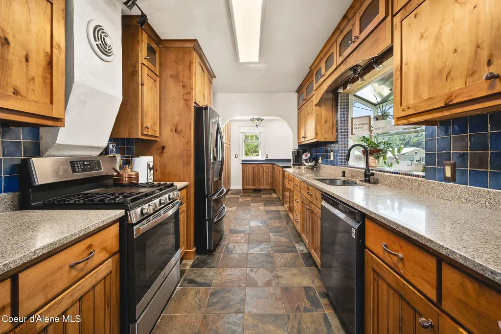 6645 Alderson Lane Bonners Ferry ID 83805