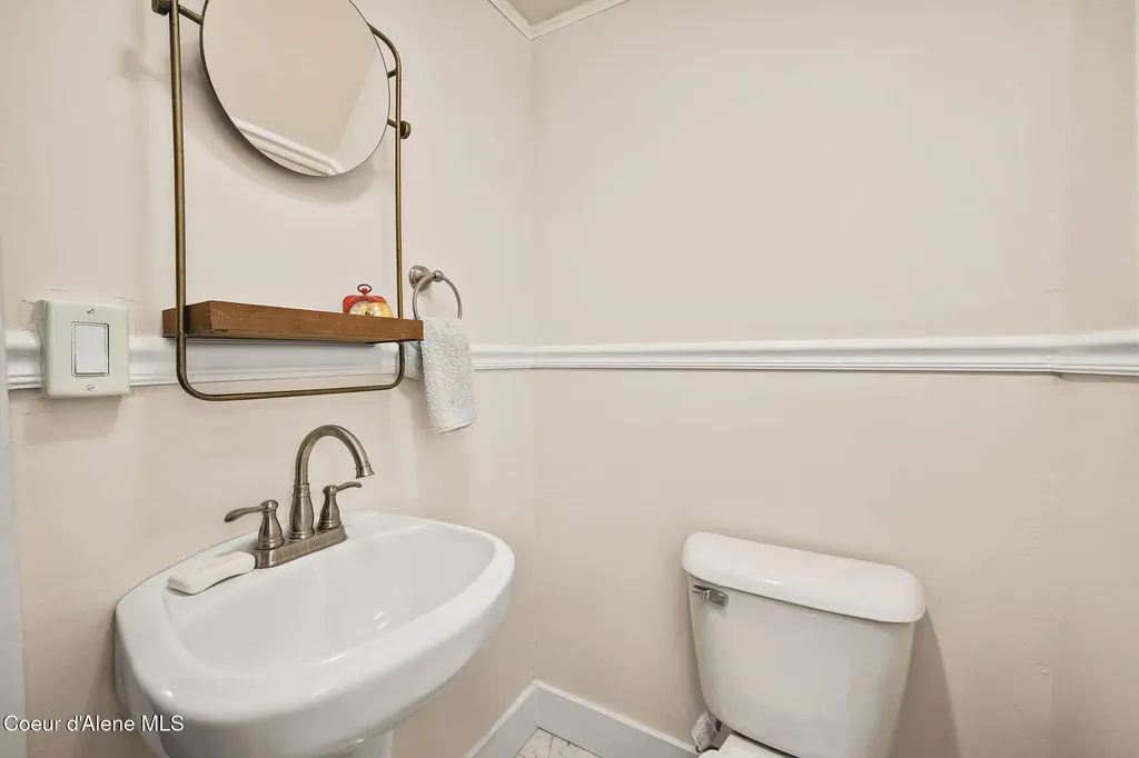 6645 Alderson Lane Bonners Ferry ID 83805