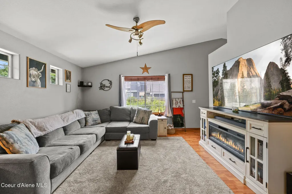 15383 N Vernon Street Rathdrum ID 83858