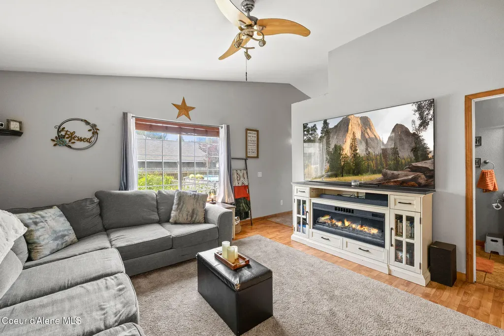 15383 N Vernon Street Rathdrum ID 83858