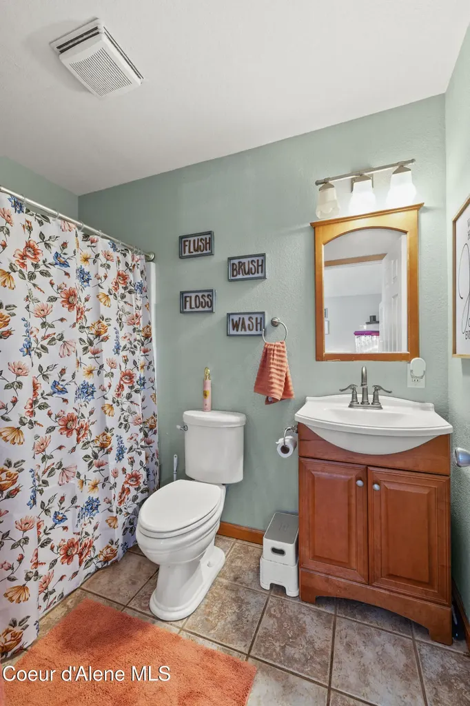 15383 N Vernon Street Rathdrum ID 83858