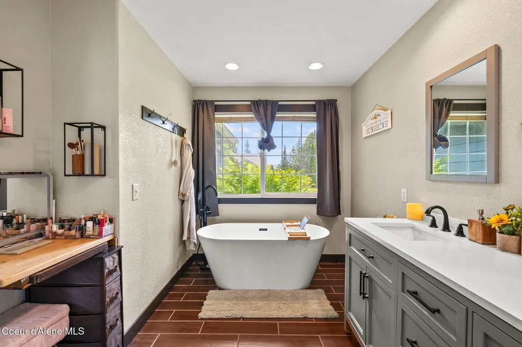 15383 N Vernon Street Rathdrum ID 83858