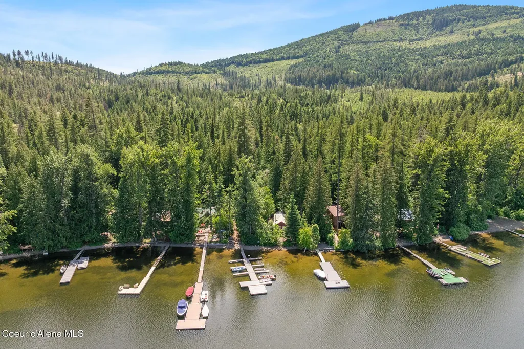 6877 W Lower Excelsior Beach Shore Rathdrum ID 83858