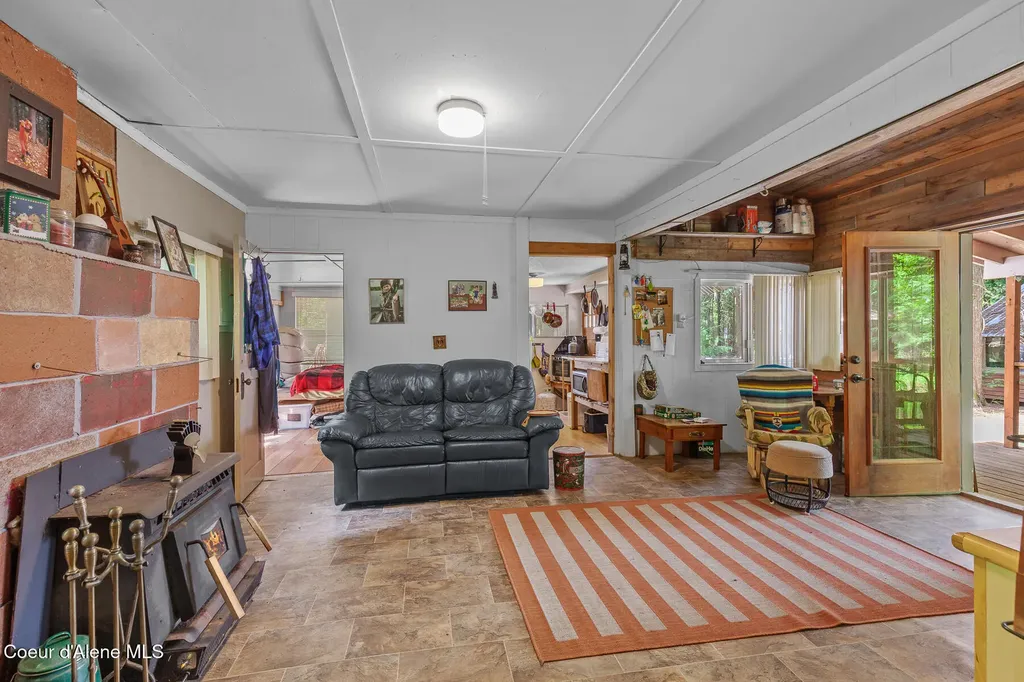 6877 W Lower Excelsior Beach Shore Rathdrum ID 83858