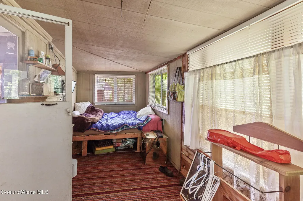 6877 W Lower Excelsior Beach Shore Rathdrum ID 83858