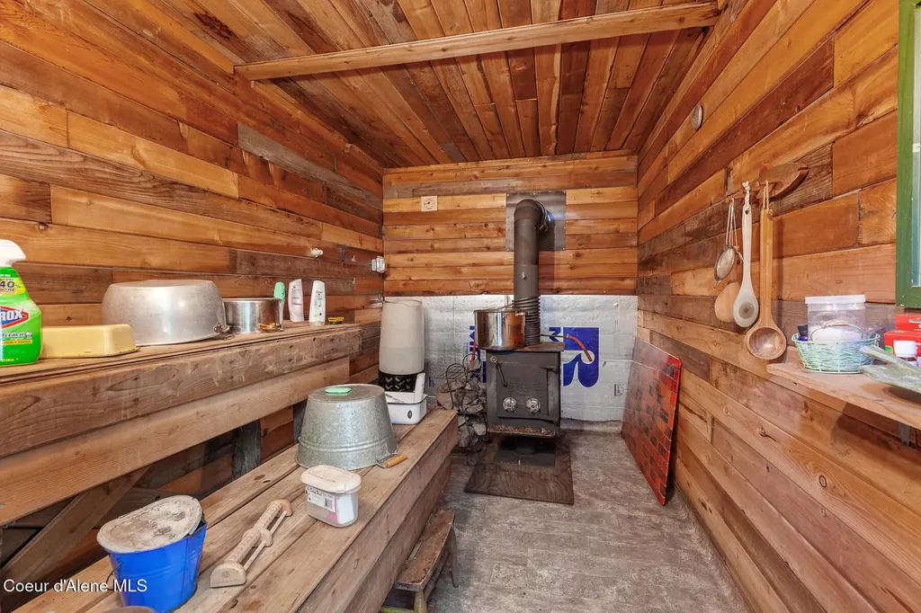 6877 W Lower Excelsior Beach Shore Rathdrum ID 83858