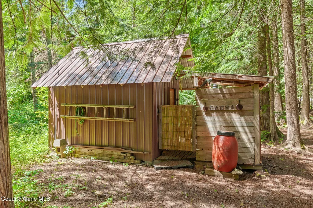 6877 W Lower Excelsior Beach Shore Rathdrum ID 83858