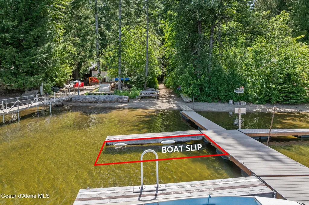 6877 W Lower Excelsior Beach Shore Rathdrum ID 83858