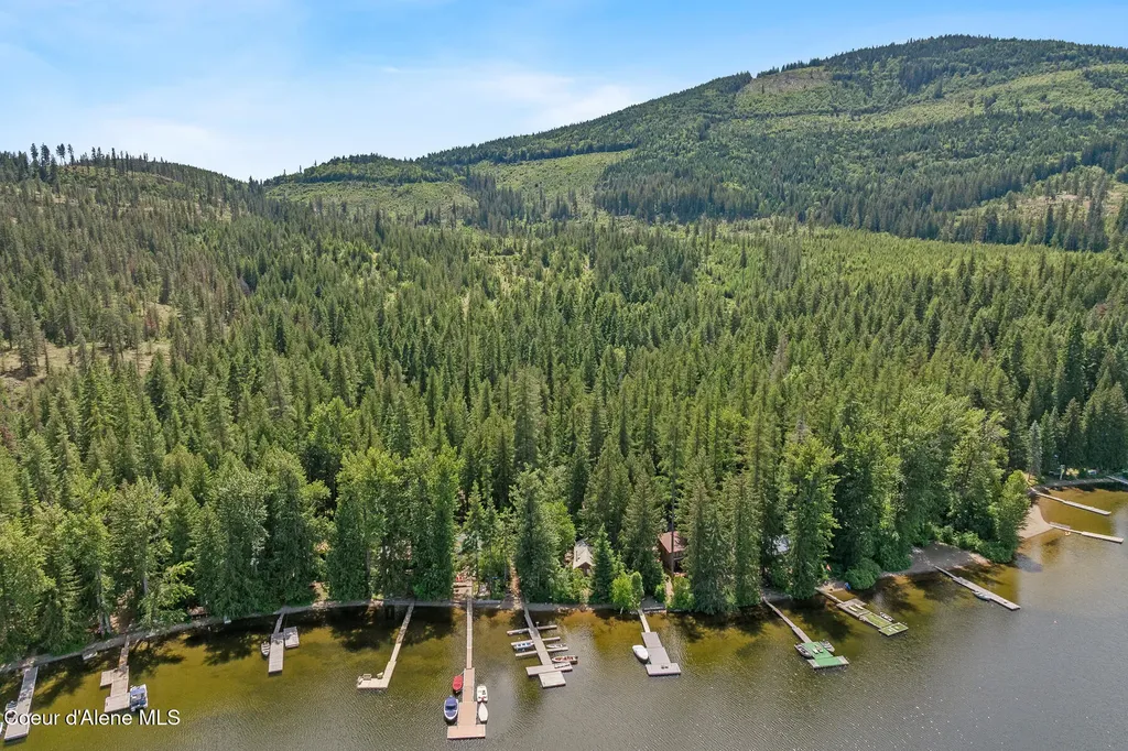 6877 W Lower Excelsior Beach Shore Rathdrum ID 83858