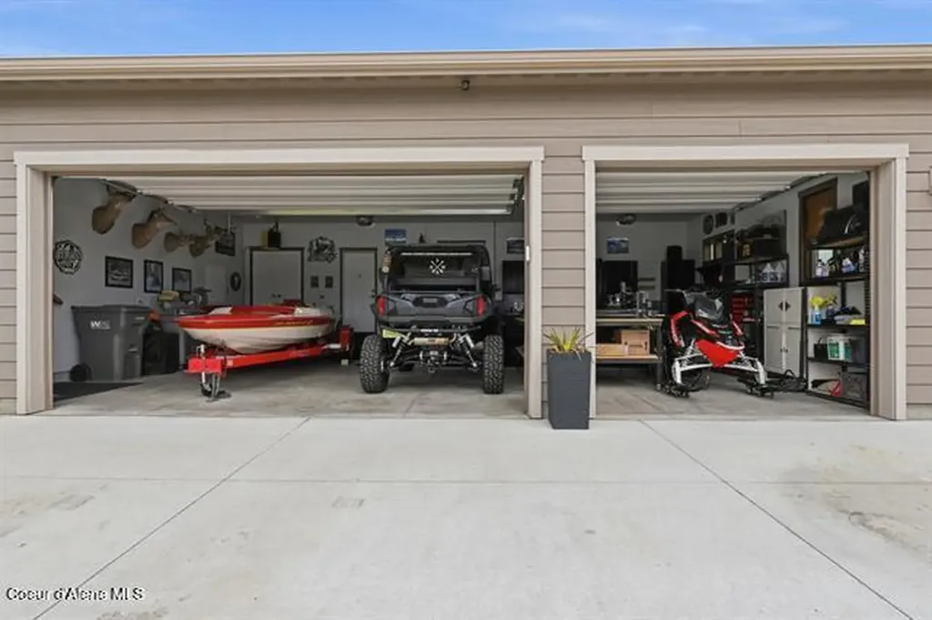31914 N Zander Lane Chattaroy WA 99003