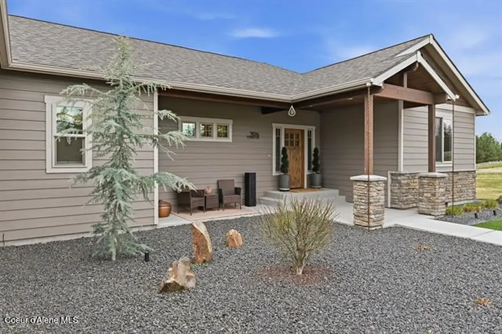 31914 N Zander Lane Chattaroy WA 99003