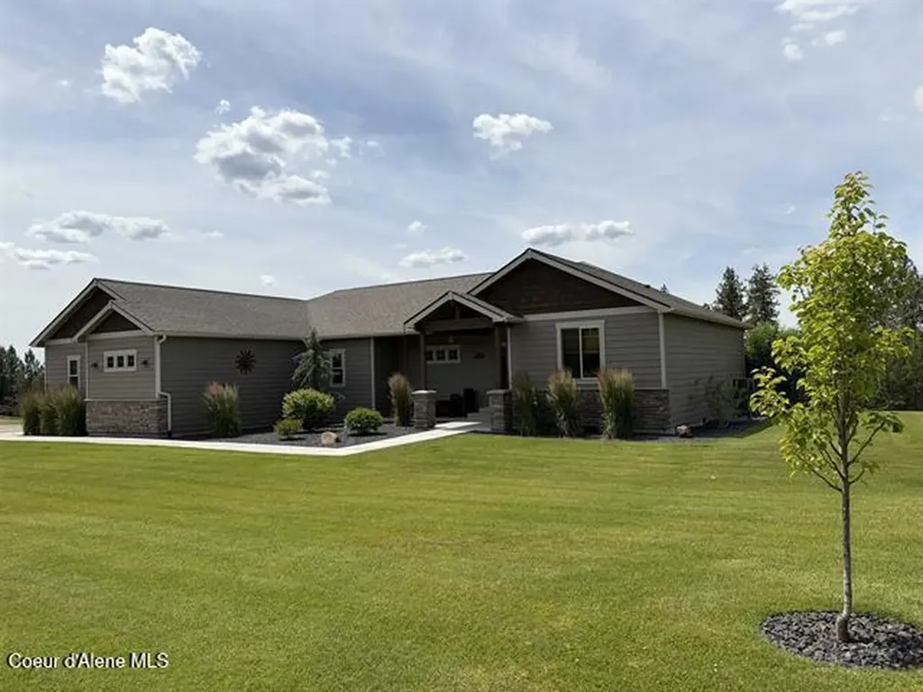 31914 N Zander Lane Chattaroy WA 99003