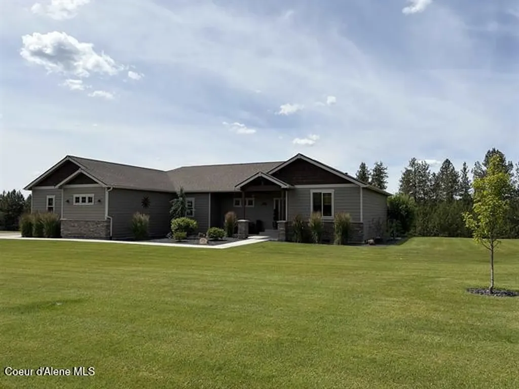 31914 N Zander Lane Chattaroy WA 99003