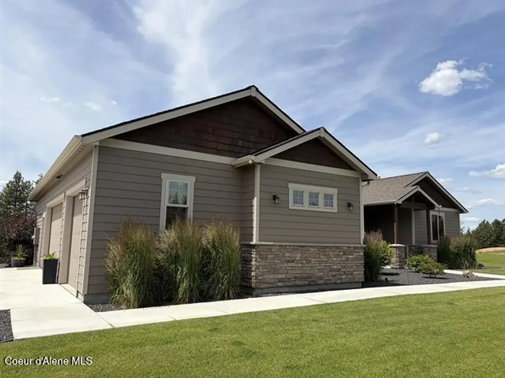 31914 N Zander Lane Chattaroy WA 99003