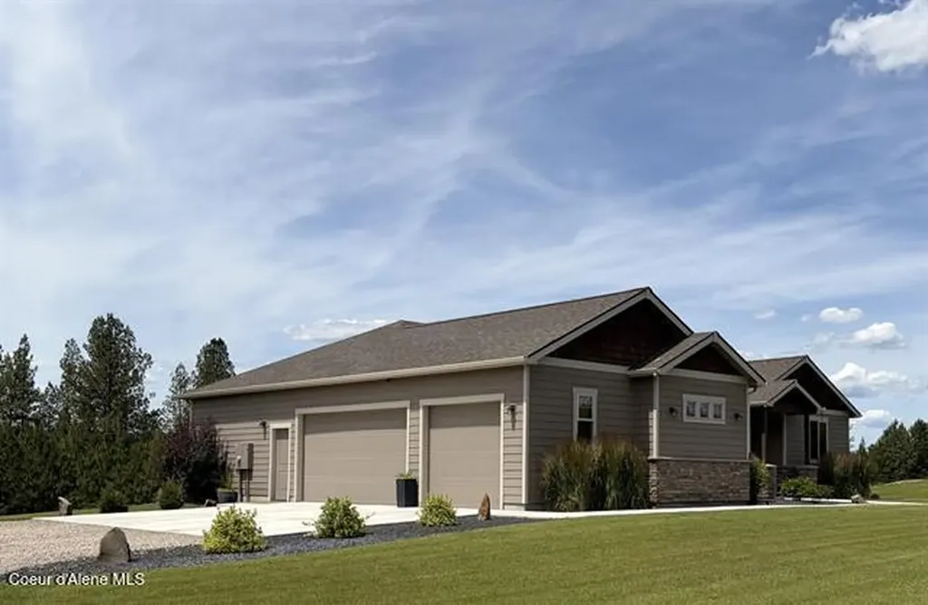 31914 N Zander Lane Chattaroy WA 99003