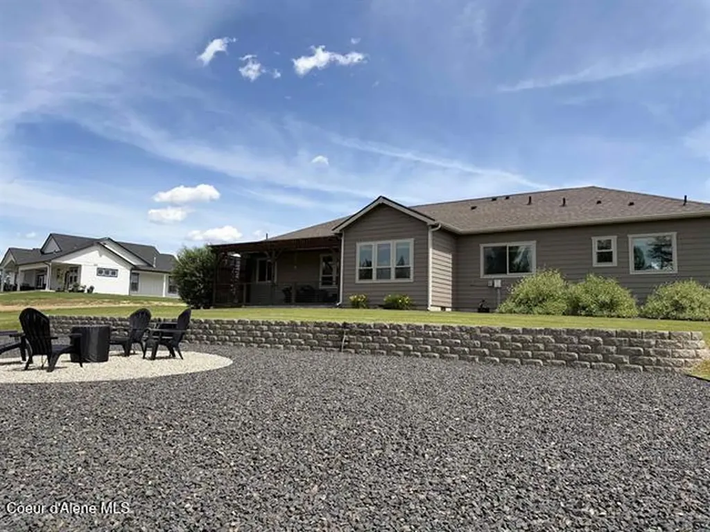 31914 N Zander Lane Chattaroy WA 99003