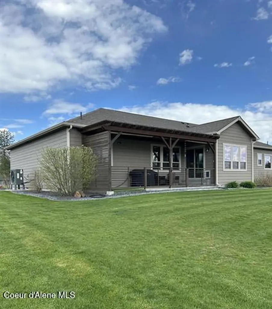 31914 N Zander Lane Chattaroy WA 99003