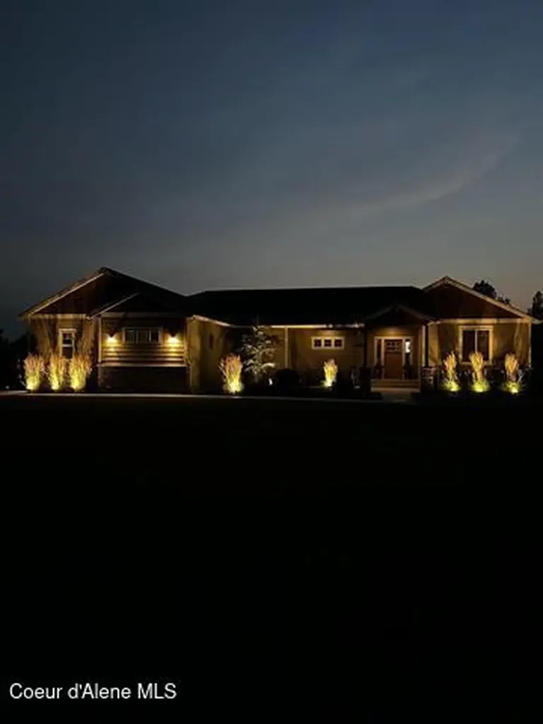 31914 N Zander Lane Chattaroy WA 99003