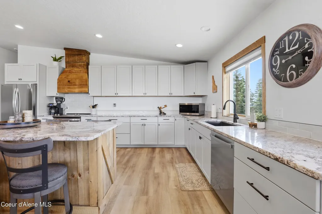 20781 N Corbin Hill Road Hayden ID 83835