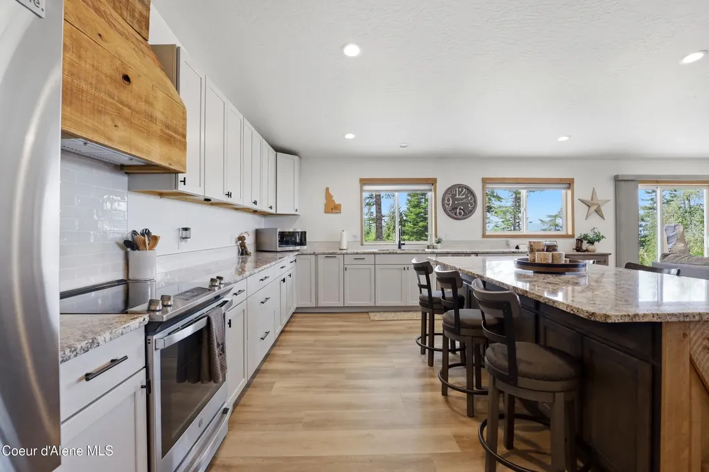 20781 N Corbin Hill Road Hayden ID 83835