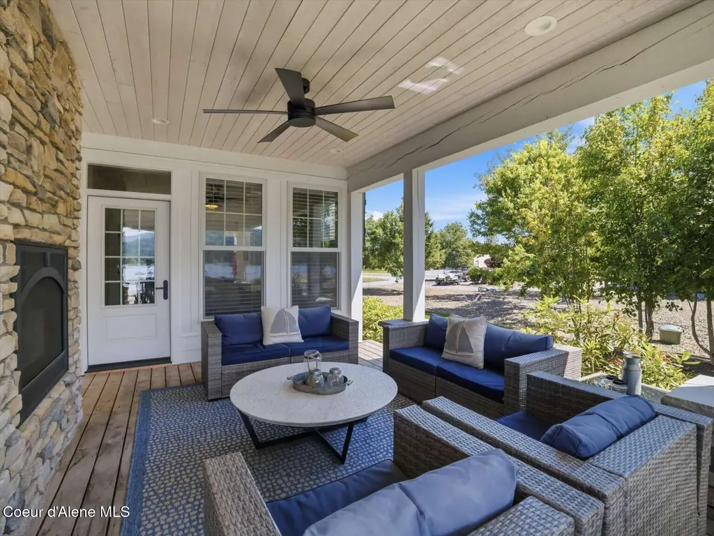 645 River Run Drive Laclede ID 83841